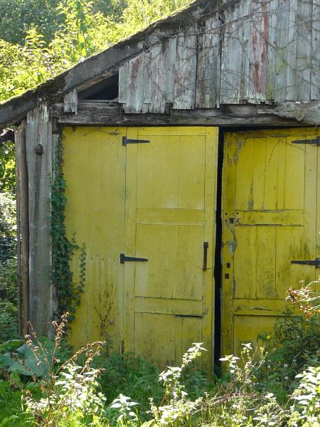 Yellow barn door France